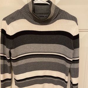 Crazy Horse Liz Claiborne mock turtleneck sweater